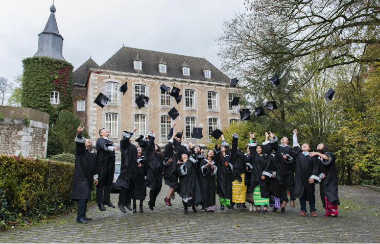 畢業(yè)典禮 畢業(yè)典禮