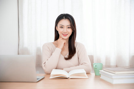 胡安卡洛斯國(guó)王大學(xué)面試通過(guò)就能入學(xué)