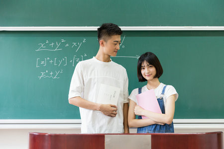 上海財經大學MPAcc一般安排什么時候面試？