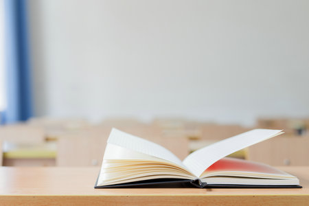 安徽工業大學在職研究生獲證時間