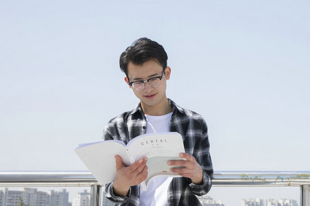 同濟大學材料工程非全日制研究生學費 同濟大學材料工程非全日制研究生學費