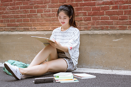 北京航空航天大學在職研究生一般什么時候開學？