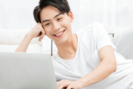 法國(guó)巴黎IPAG高等商學(xué)院MBA門(mén)檻高嗎