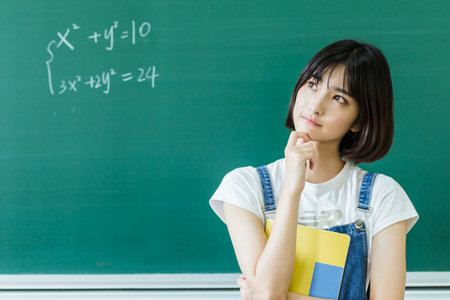 北京第二外國語學(xué)院在職研究生報(bào)考條件