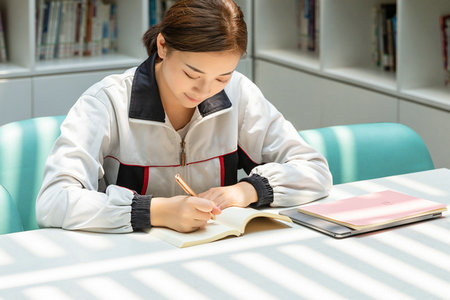 黑龍江在職研究生上學(xué)時(shí)間