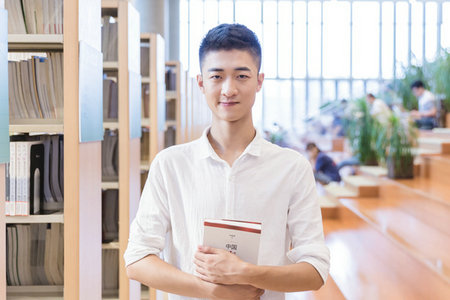 免試入學(xué)在職研究生是國家承認(rèn)學(xué)歷嗎?有什么用？