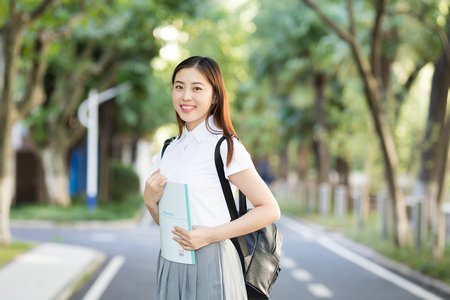 美國羅商大學國際碩士 美國羅商大學國際碩士