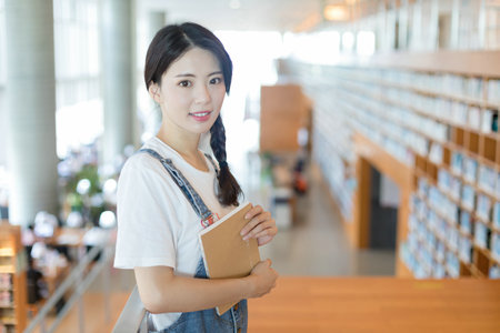 西班牙馬德里康普頓斯大學報考條件