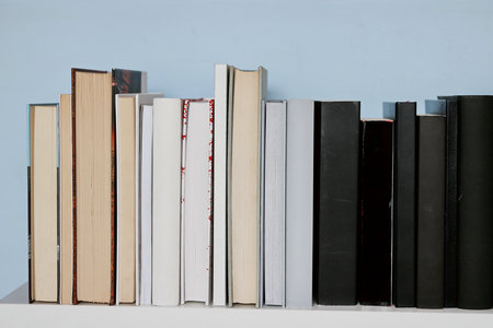 英國奇切斯特大學(xué)國際博士上課方式