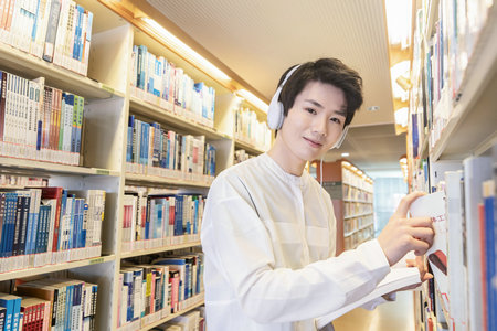 河南財(cái)經(jīng)政法大學(xué)金融專碩是在職學(xué)習(xí)嗎