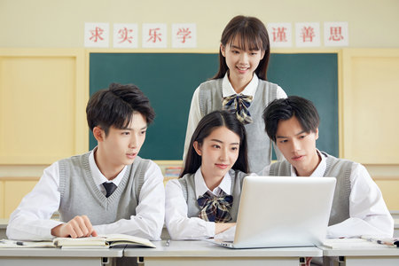 英國西倫敦大學國際博士上課方式