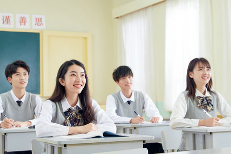 西班牙阿爾卡拉大學(xué)國際博士學(xué)費(fèi) 西班牙阿爾卡拉大學(xué)國際博士學(xué)費(fèi)