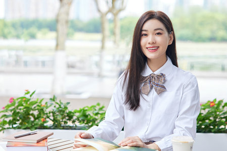 荷蘭商學院國際碩士學費一覽表