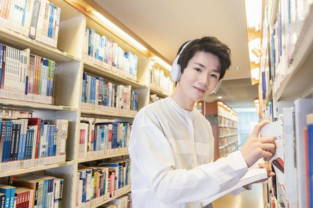 上海財經大學在職研究生考試科目