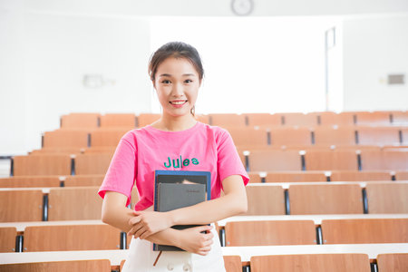 西班牙巴塞羅那大學國際博士需要考試嗎