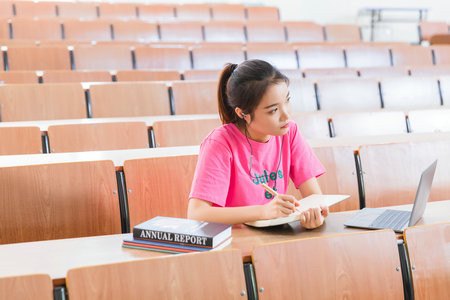 預(yù)防獸醫(yī)學(xué)在職研究生學(xué)費一覽表2025年！一年多少錢？