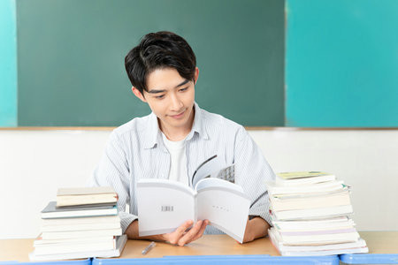 東北財(cái)經(jīng)大學(xué)同等學(xué)力申碩報(bào)考條件2025年