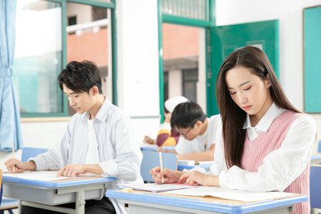 法國高等科學(xué)技術(shù)與經(jīng)濟(jì)（ISTEC）商業(yè)學(xué)院國際博士報(bào)考條件及流程
