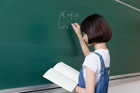 杭州電子科技大學MPAcc報考條件