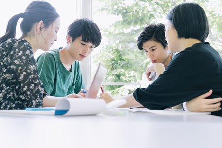 菲律賓凱迪雷拉大學國際博士報名入口