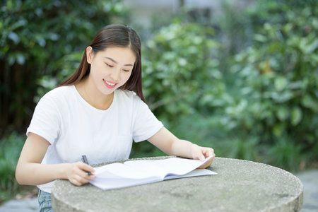 英國薩福克大學(xué)復(fù)試