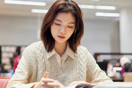 報考法國高等科學(xué)技術(shù)與經(jīng)濟(ISTEC)商業(yè)學(xué)院有考試分?jǐn)?shù)線嗎 報考法國高等科學(xué)技術(shù)與經(jīng)濟(ISTEC)商業(yè)學(xué)院有考試分?jǐn)?shù)線嗎