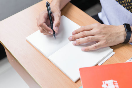 遼寧工業大學非全日制研究生分數線在哪里看？