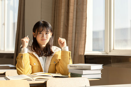 西安外國(guó)語(yǔ)大學(xué)非全日制研究生過(guò)了線就能上嗎?