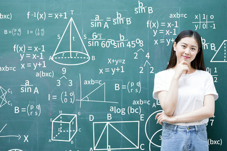 沈陽建筑大學(xué)MPAcc分?jǐn)?shù)線每年一樣嗎？