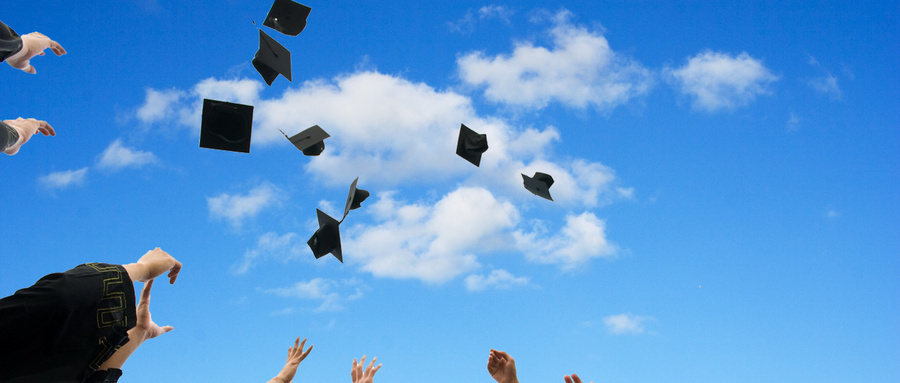 瑞士中央管理大學國際博士