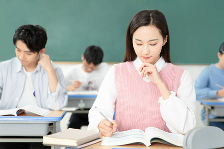 澳洲斯威本科技大學招生時間