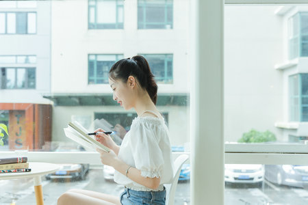 北京電影學(xué)院在職研究生招生條件