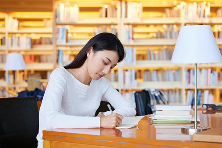 湖北美術(shù)學(xué)院在職研究生文物與博物館專業(yè)招生動(dòng)態(tài)