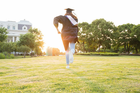 中藥學(xué)在職研究生招生條件詳解