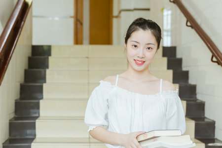 新聞傳播學(xué)在職研究生招生時(shí)間 新聞傳播學(xué)在職研究生招生時(shí)間