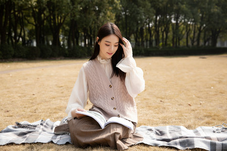 西班牙內(nèi)布里哈大學招生流程