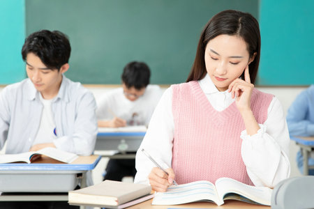 應用經(jīng)濟學高級研修班招生簡章