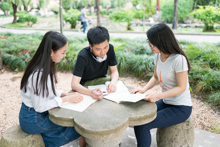 2025年上海外國語大學在職研究生招生簡章