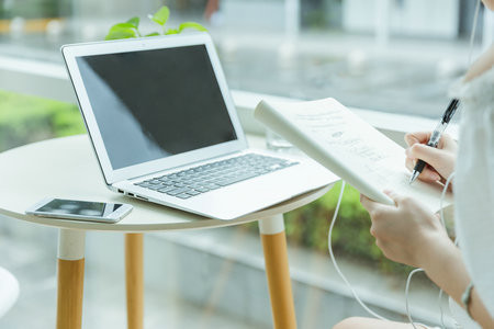 2025年山東財(cái)經(jīng)大學(xué)在職研究生招生簡章