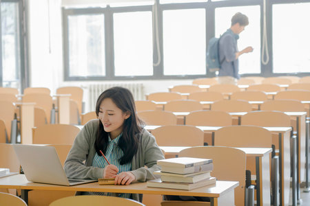 東南大學在職研究生學制學費一覽表 東南大學在職研究生學制學費一覽表