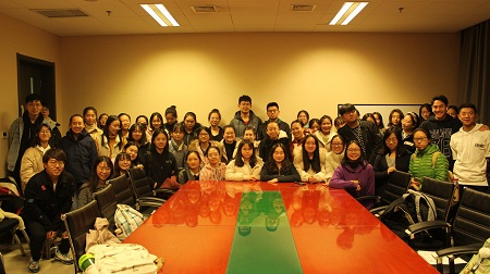 參會人員集體合影留念 參會人員集體合影留念