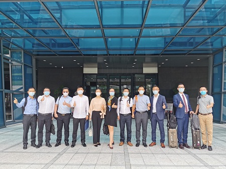 分批次點對點集合返校