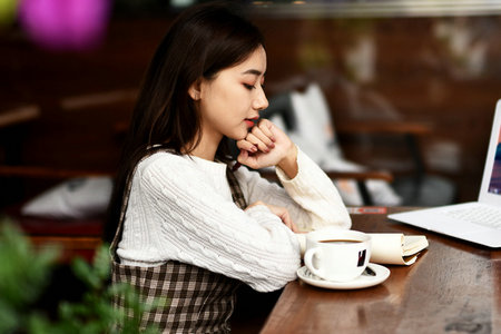 寧波大學同等學力在職研究生招生人群