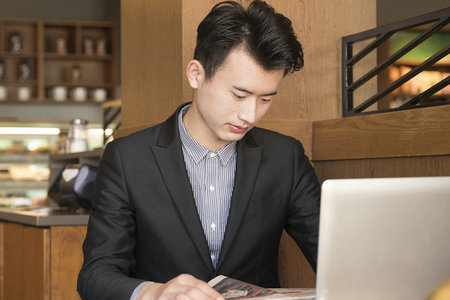 政治學(xué)在職研究生學(xué)費(fèi)