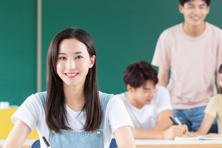 政治經濟學在職研究生學費一覽表