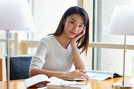 英國薩福克大學國際碩士學制學費