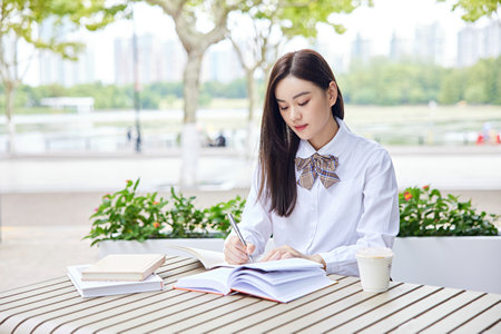 云南財經大學在職研究生招生時間 云南財經大學在職研究生招生時間