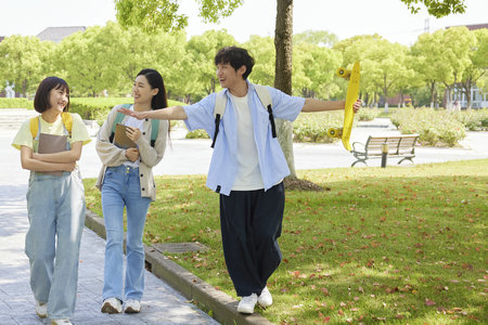 清華大學(xué)MF成績(jī)?cè)趺床樵? alt=