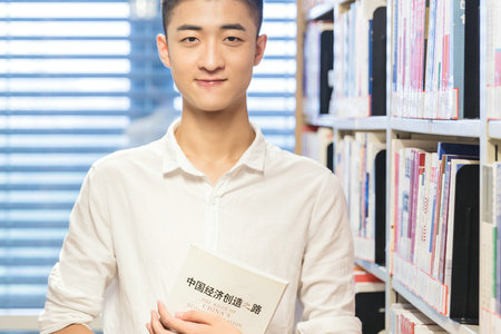 美國印第安納大學考試考什么科目 美國印第安納大學考試考什么科目