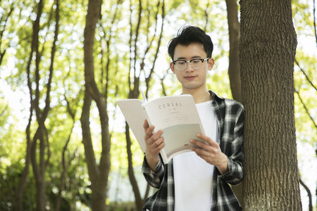 美國雪蘭多大學考試考什么科目